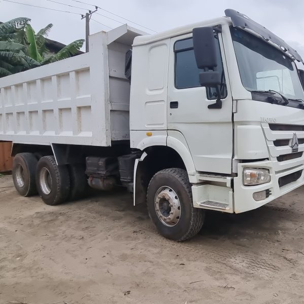 30 tonnes truck in Warri